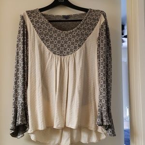 Hippy top bell sleeves loose flowing